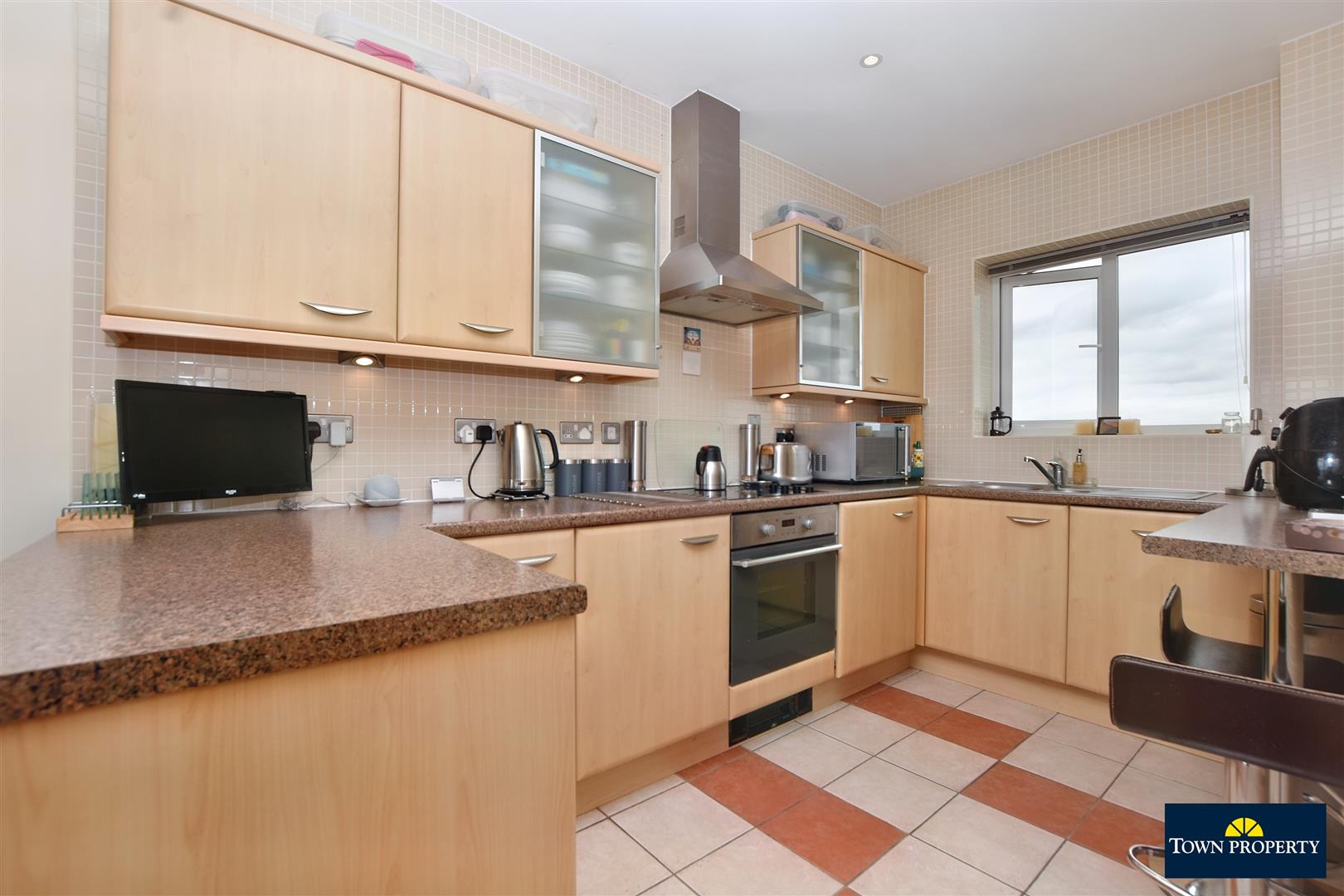 Property Details for San Diego Way Eastbourne BN23 5BG Town Property